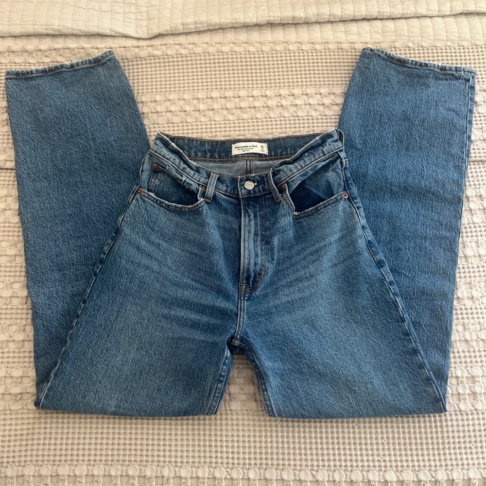 Abercrombie 90’s Relaxed Jean